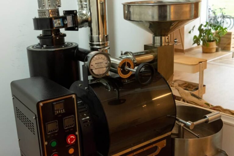 ombu cafe 04 768x512